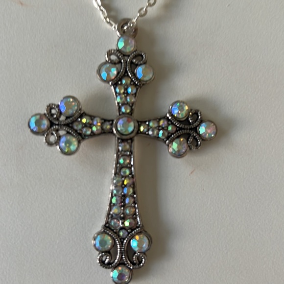 New Silver and Crystal s Cross Pendant, 18” Sterling silver chain Necklace, - Picture 4 of 9